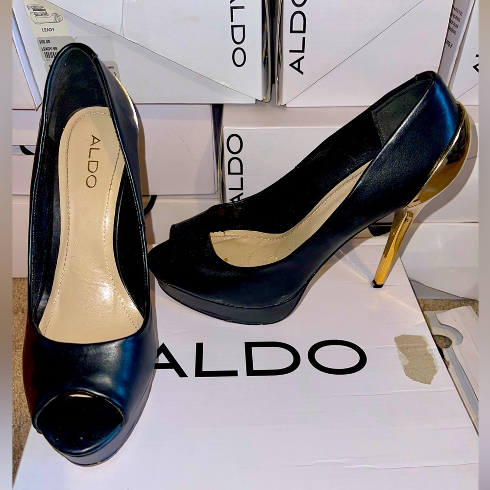 ALDO Black Heels with Gold back (Size 8)